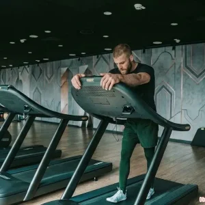 Elíptica o cinta de correr cuál es mejor para tu objetivo