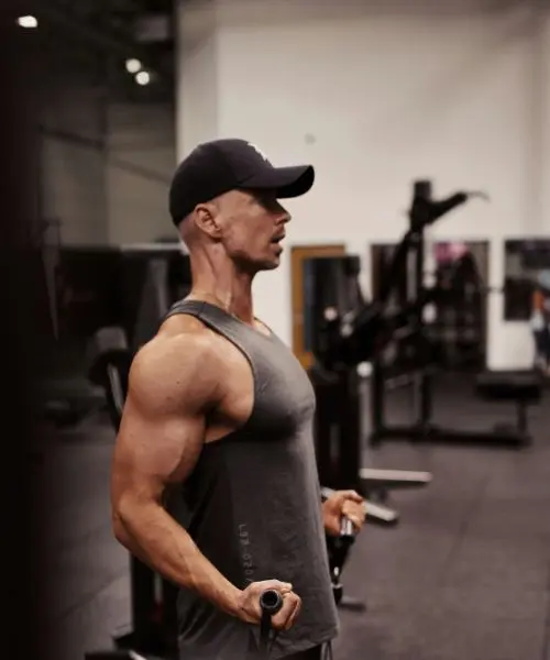 Series y repeticiones hipertrofia con poco tiempo