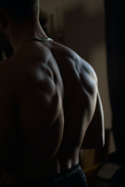 Entrenar fuerza: clave para ganar confianza y proyectar seguridad